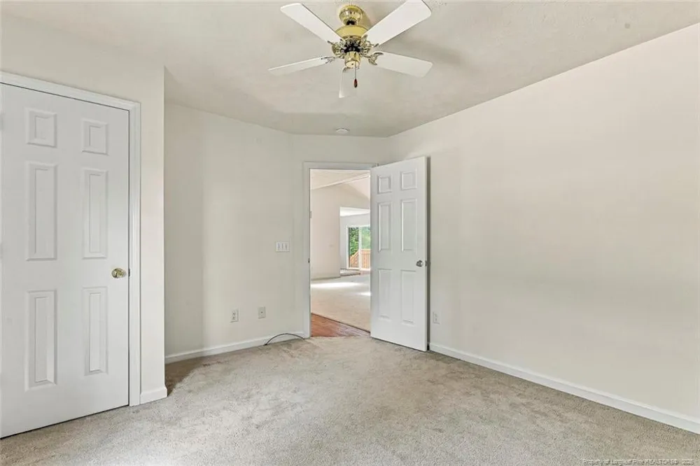 709 Essex Court Sanford, NC 27332