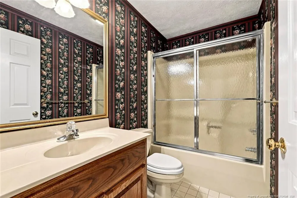 709 Essex Court Sanford, NC 27332
