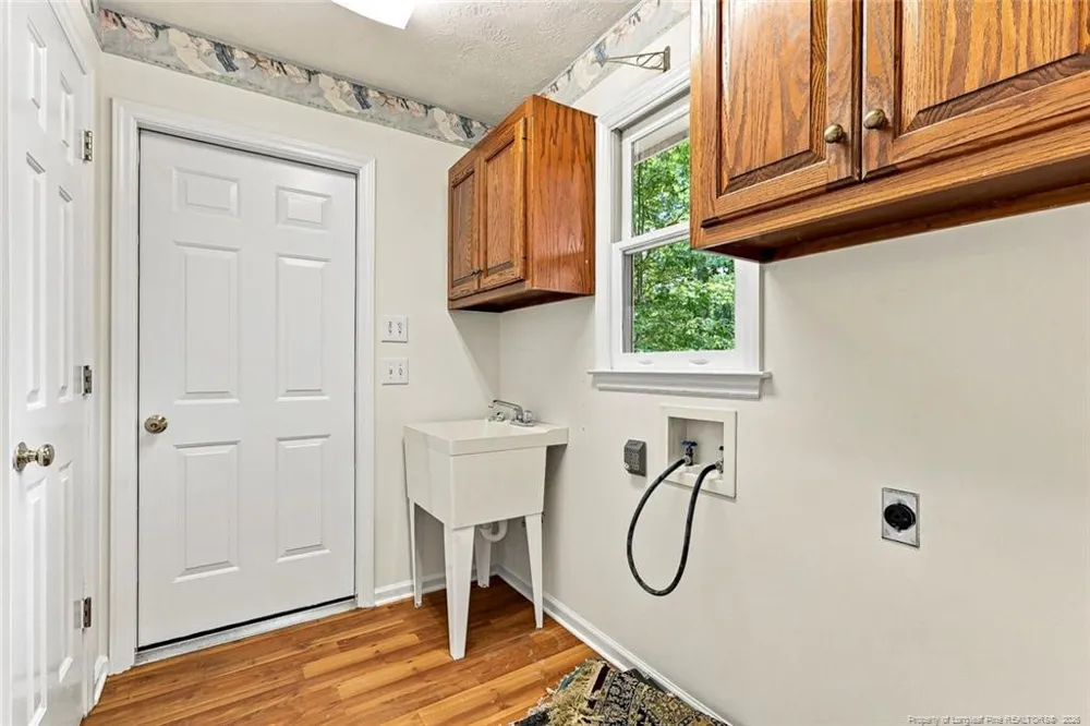 709 Essex Court Sanford, NC 27332