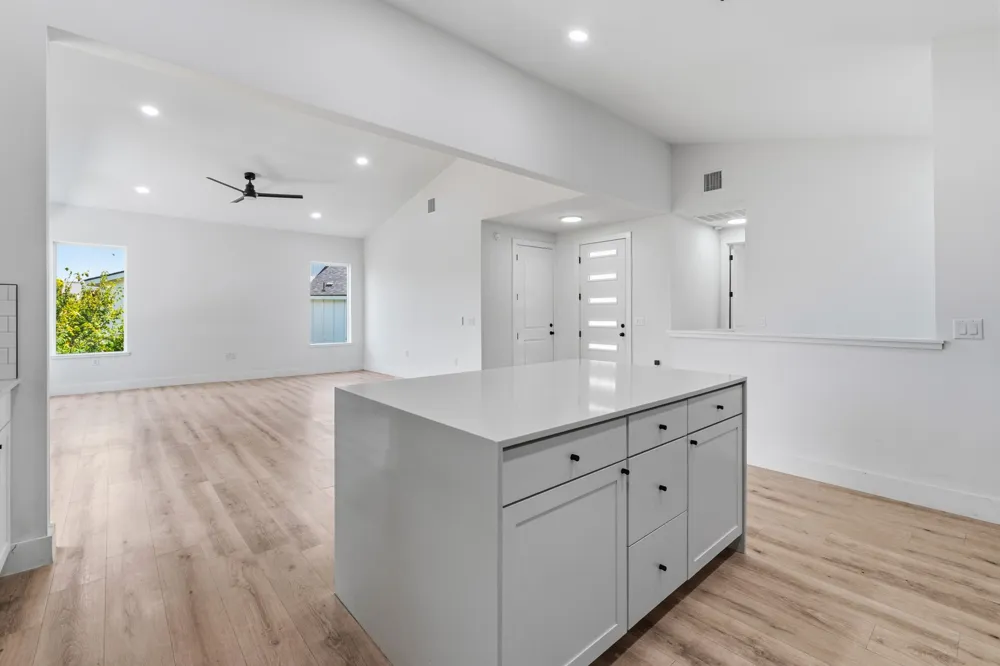 5010 Baker Street Austin, TX 78721