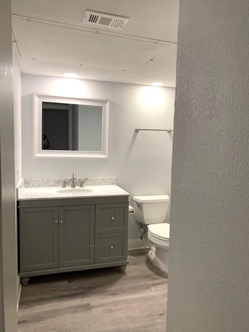 16301 Ledgemont Lane #101 Addison, TX 75001