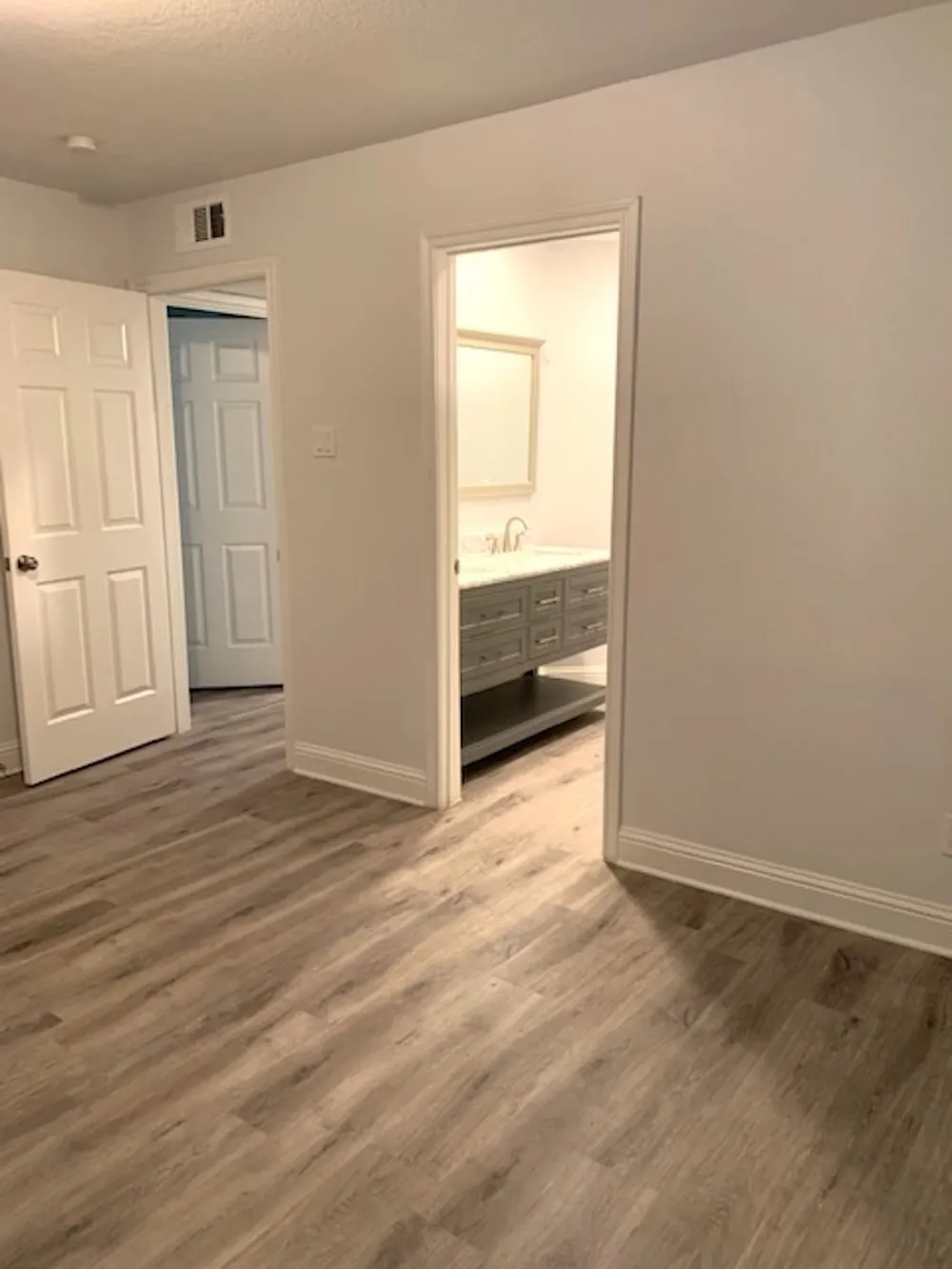 16301 Ledgemont Lane #101 Addison, TX 75001