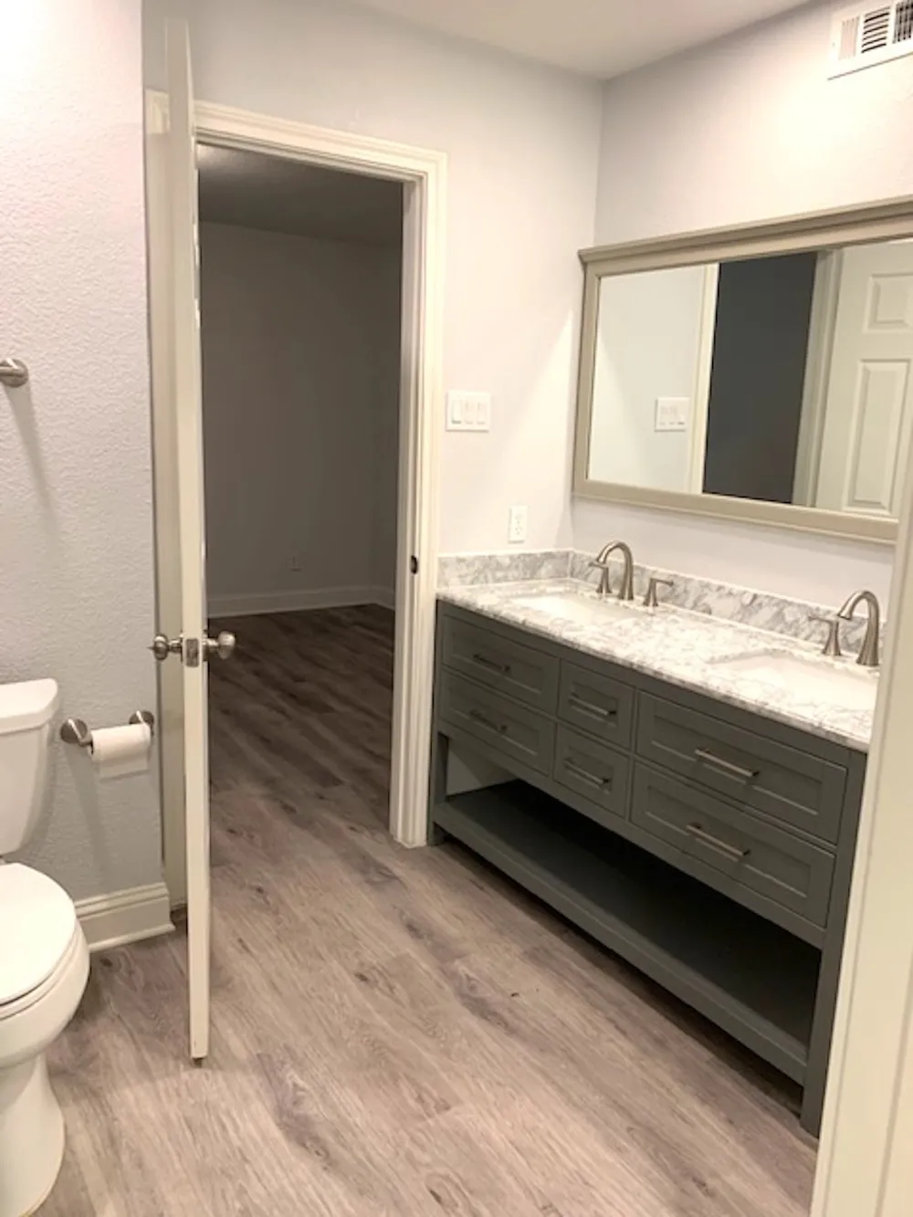 16301 Ledgemont Lane #101 Addison, TX 75001