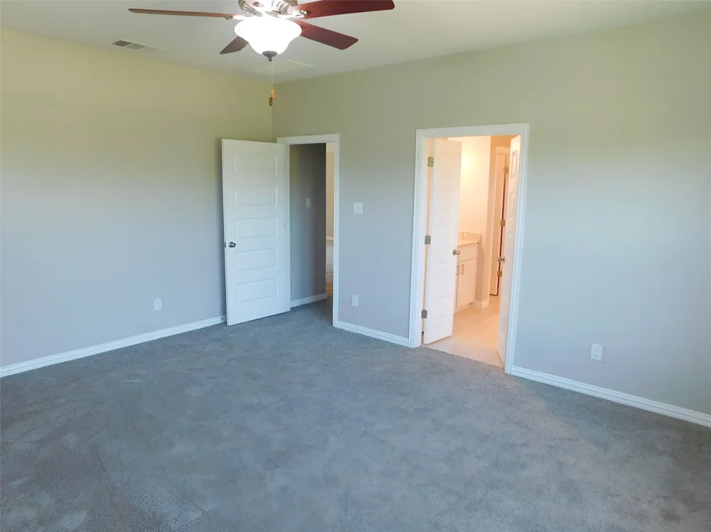 2121 WOODED RUN TRAIL Georgetown, TX 78628