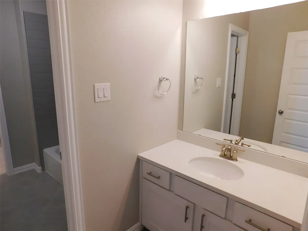 2121 WOODED RUN TRAIL Georgetown, TX 78628