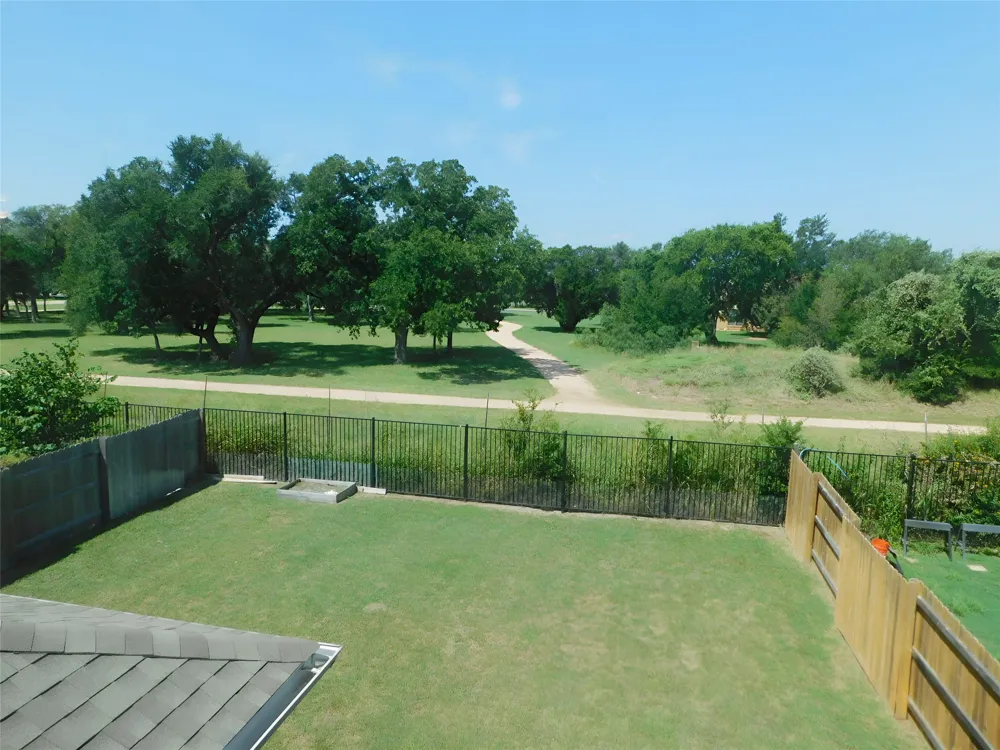 2121 WOODED RUN TRAIL Georgetown, TX 78628