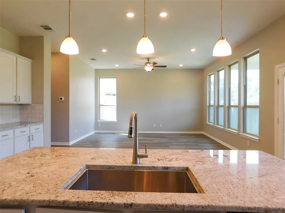 2121 WOODED RUN TRAIL Georgetown, TX 78628