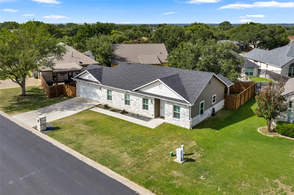 102 Fox Circle Burnet, TX 78611