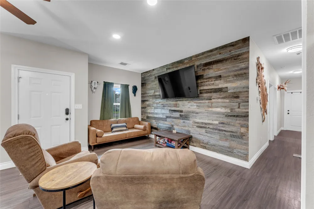 102 Fox Circle Burnet, TX 78611