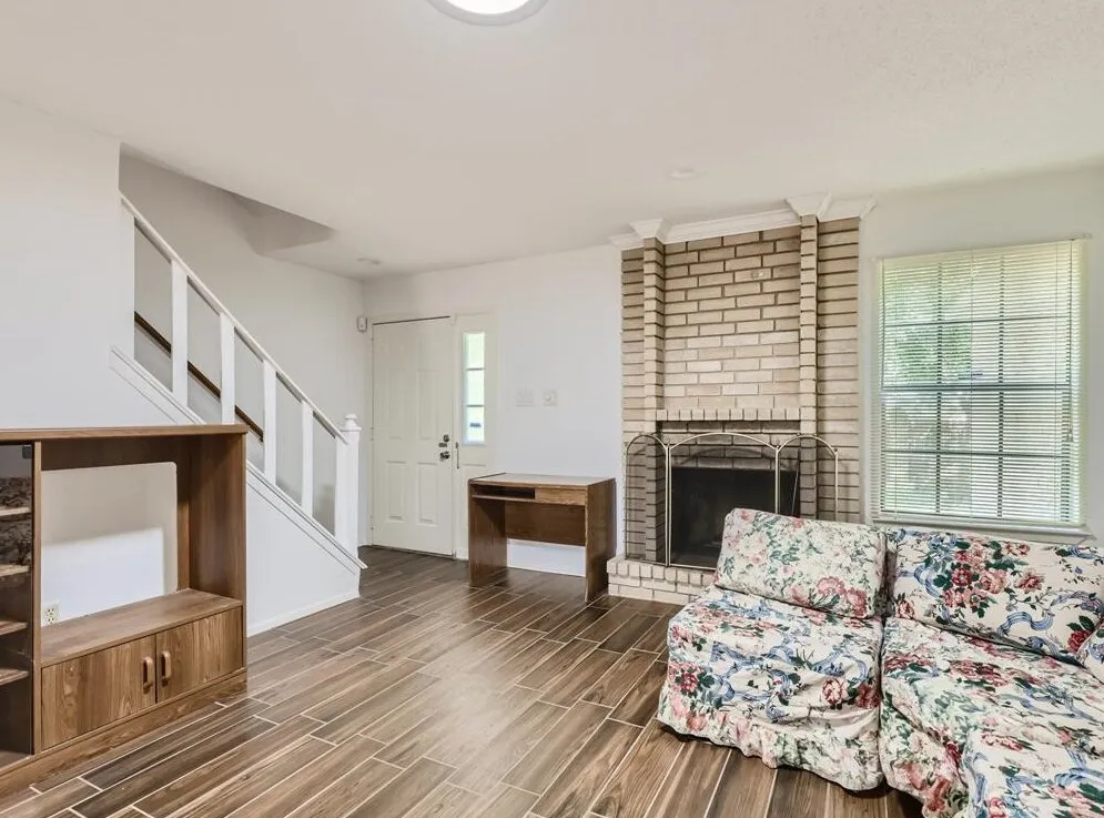 8400 Jamestown Drive #512 Austin, TX 78758