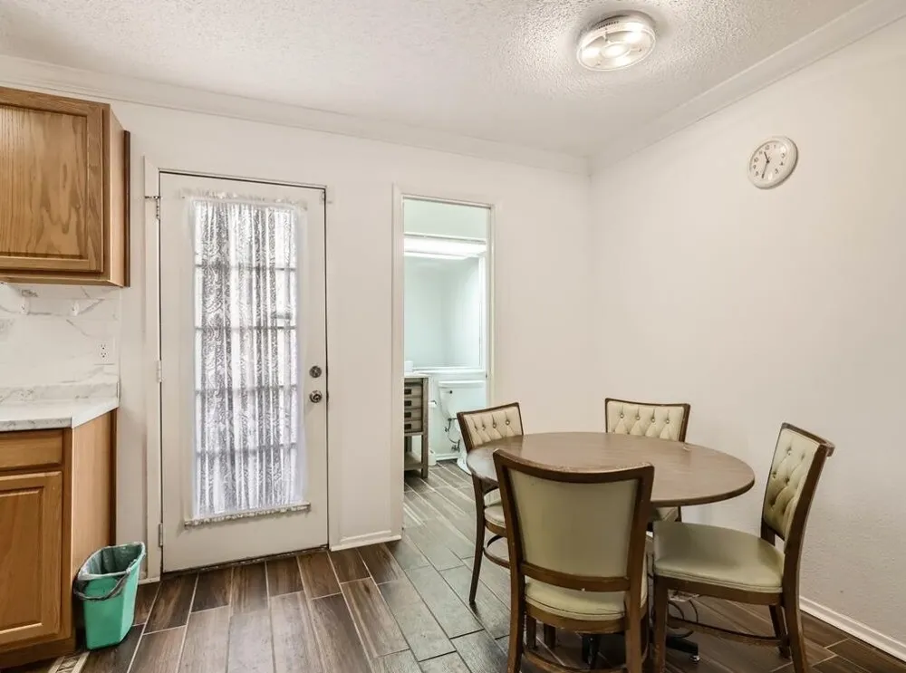 8400 Jamestown Drive #512 Austin, TX 78758
