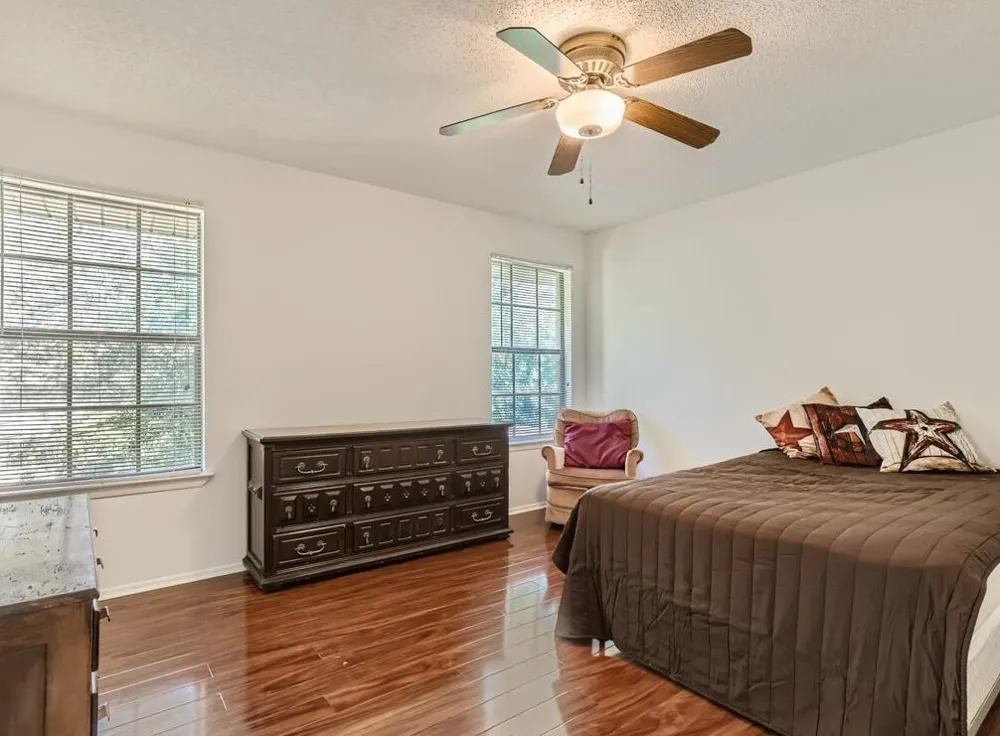 8400 Jamestown Drive #512 Austin, TX 78758