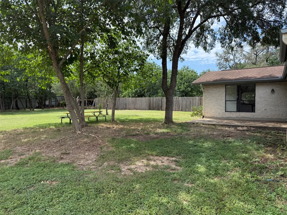 1009 Swallow Drive Manchaca, TX 78652