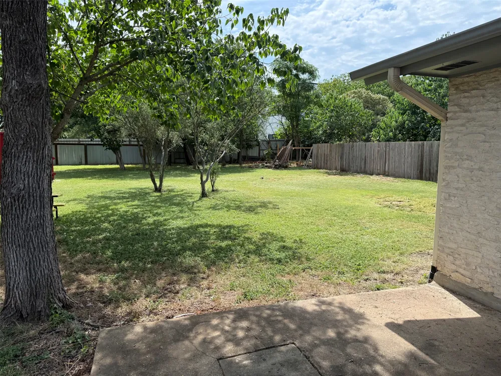 1009 Swallow Drive Manchaca, TX 78652