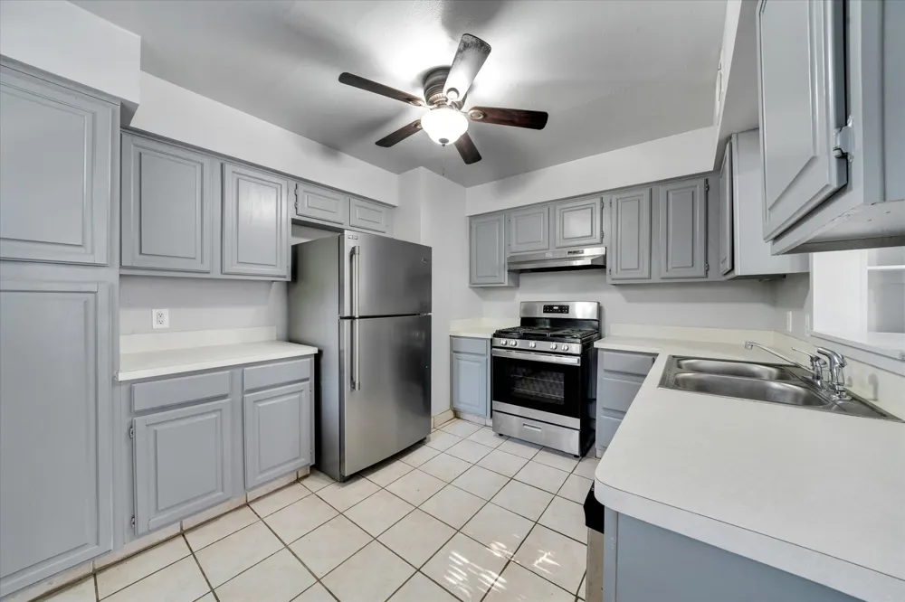 1130 Bois D'Arc St Lockhart, TX 78644