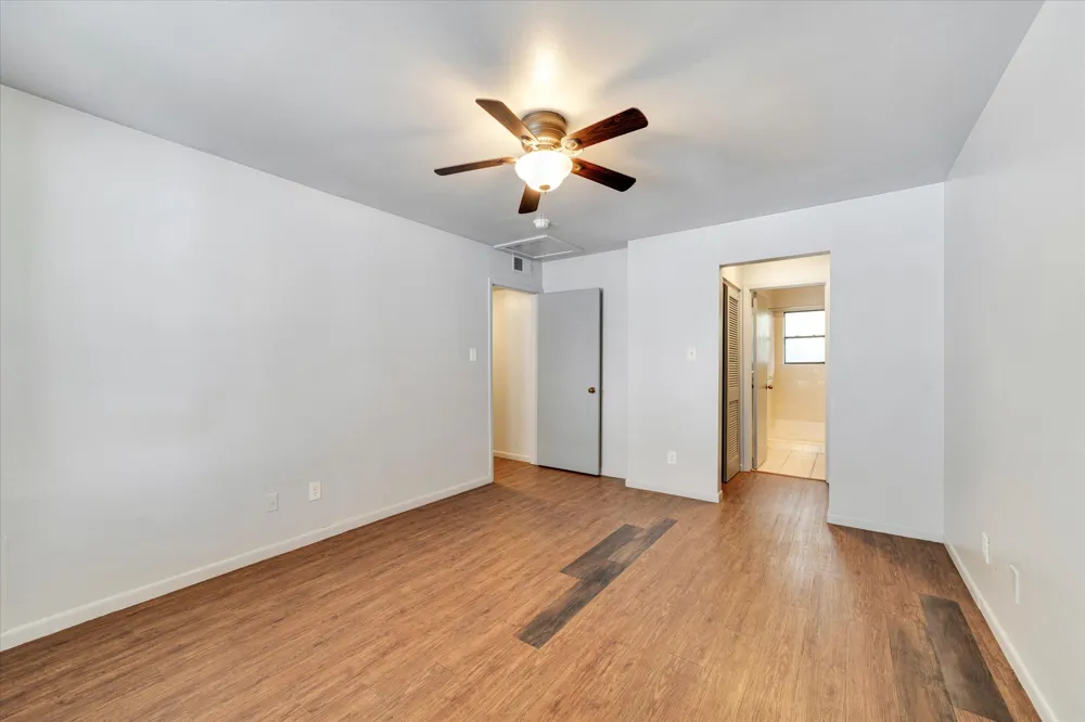 1130 Bois D'Arc St Lockhart, TX 78644