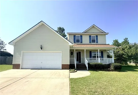 81 Essex Court W