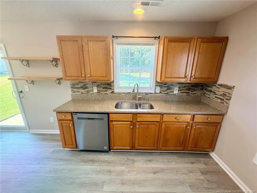 81 Essex Court W Sanford, NC 27332