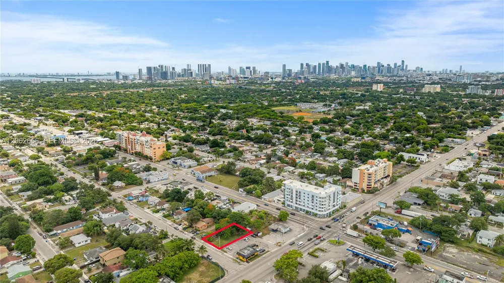 1618 NW 55th St Miami, FL 33142