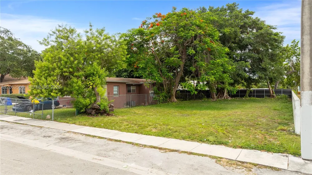 1618 NW 55th St Miami, FL 33142