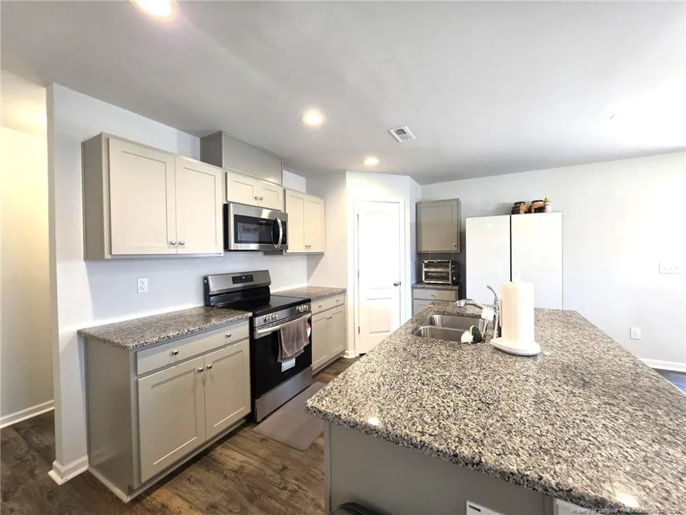 233 Chinook Lane Raeford, NC 28376