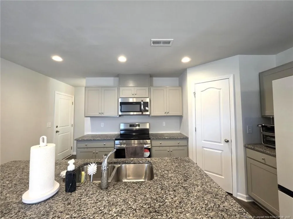 233 Chinook Lane Raeford, NC 28376