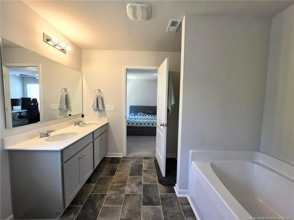 233 Chinook Lane Raeford, NC 28376