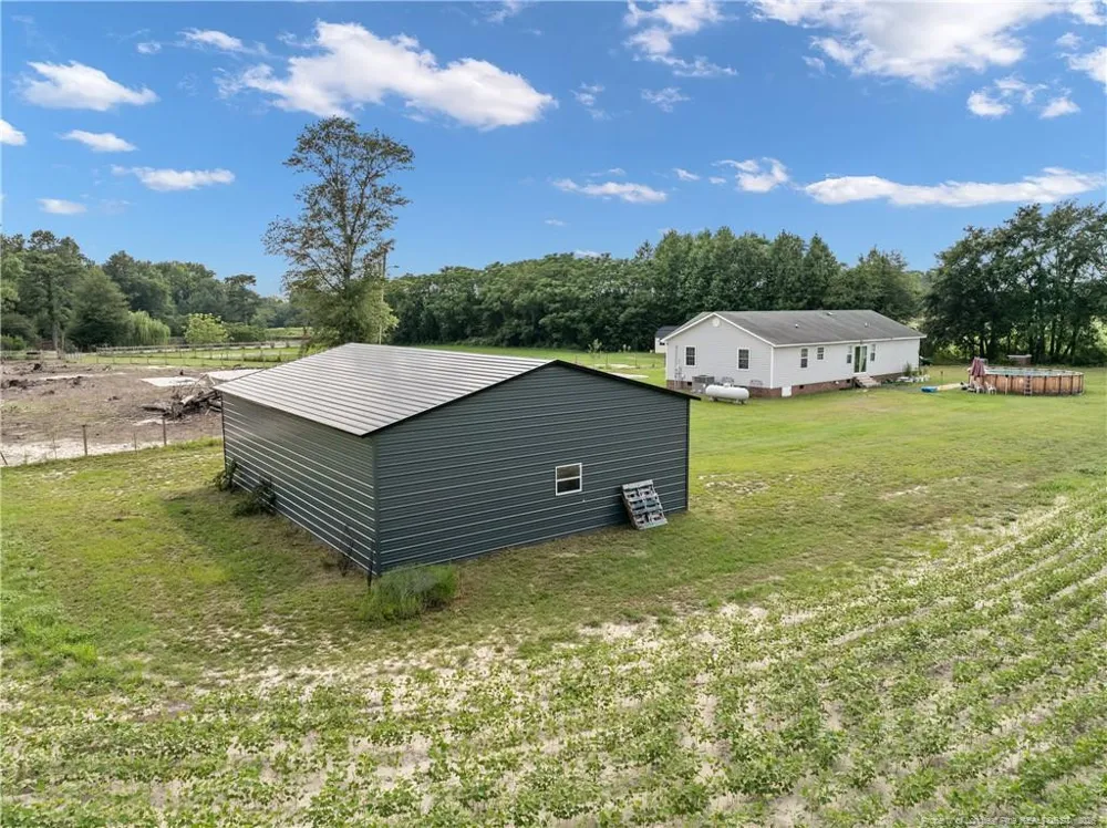 1435 Old Mintz Highway Roseboro, NC 28382