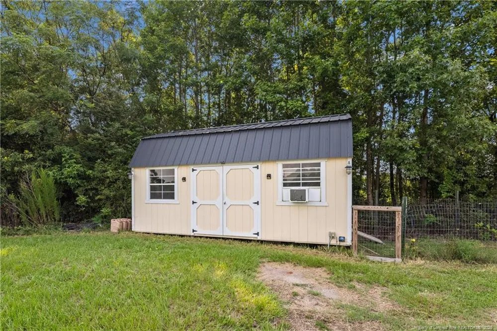 1435 Old Mintz Highway Roseboro, NC 28382
