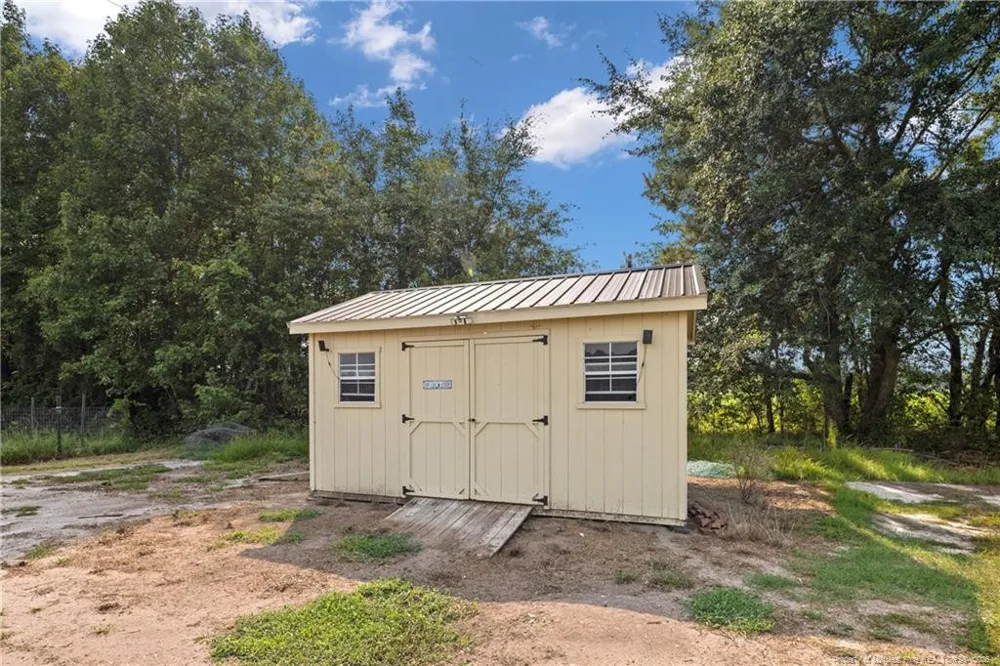 1435 Old Mintz Highway Roseboro, NC 28382
