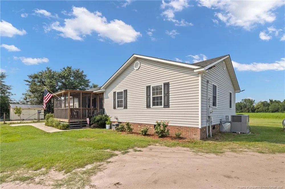 1435 Old Mintz Highway Roseboro, NC 28382