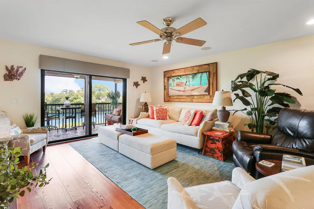 711 Hummingbird Way #201 North Palm Beach, FL 33408