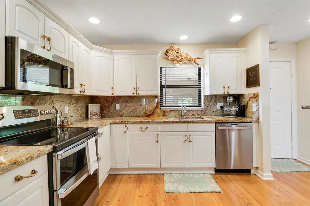 711 Hummingbird Way #201 North Palm Beach, FL 33408