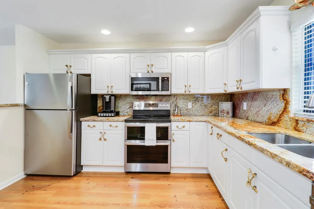 711 Hummingbird Way #201 North Palm Beach, FL 33408