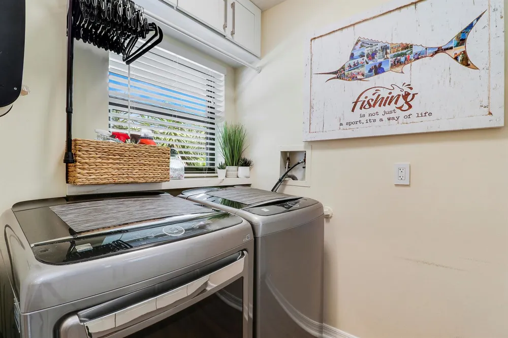 711 Hummingbird Way #201 North Palm Beach, FL 33408