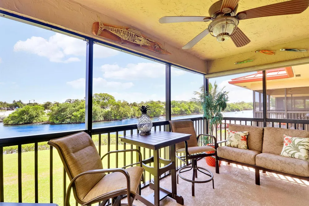 711 Hummingbird Way #201 North Palm Beach, FL 33408
