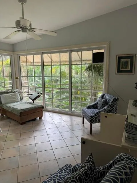 23805 SW 142nd Ave Miami, FL 33032