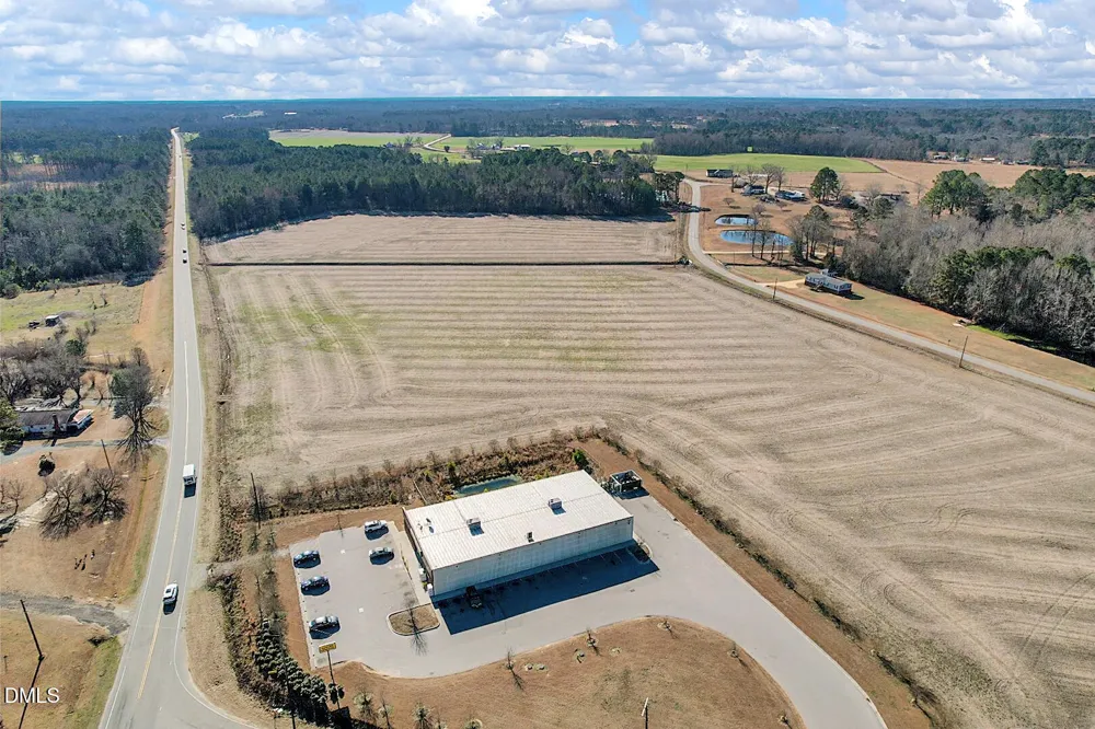 2327 Us-701 Highway Four Oaks, NC 27524
