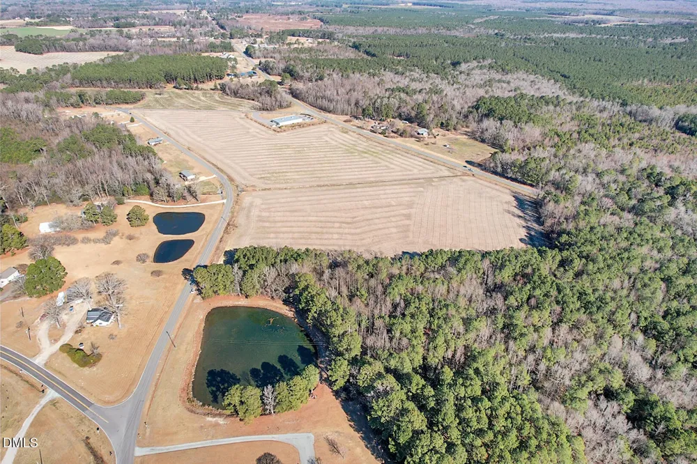 2327 Us-701 Highway Four Oaks, NC 27524