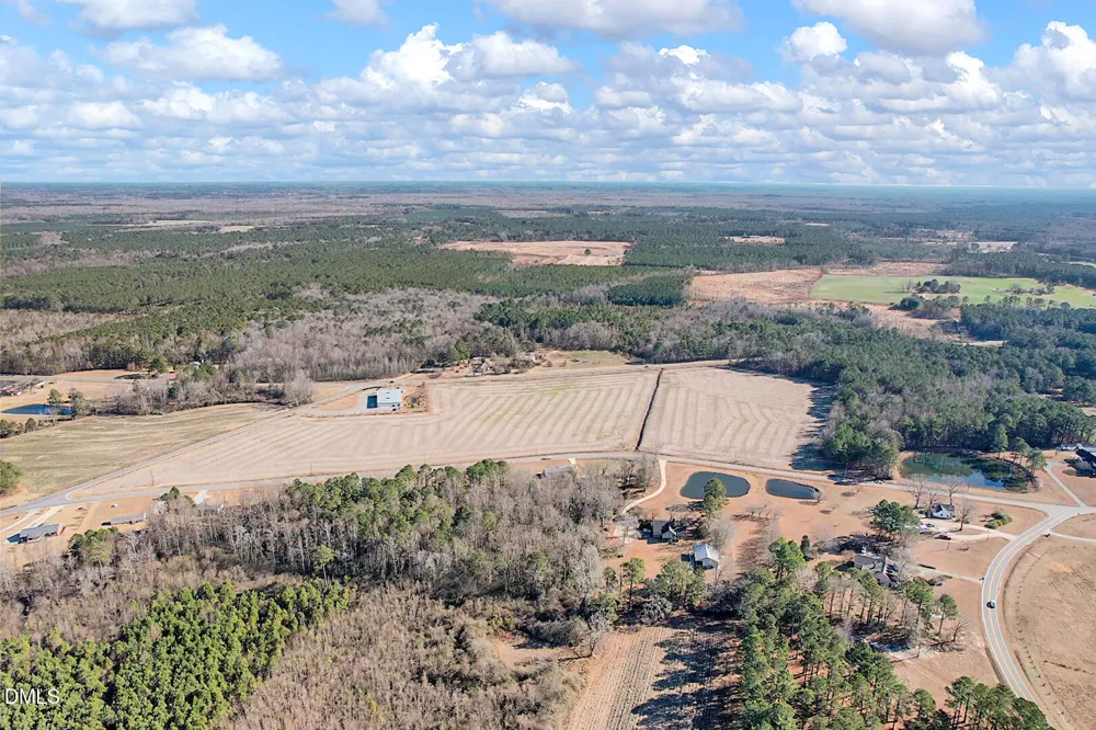 2327 Us-701 Highway Four Oaks, NC 27524