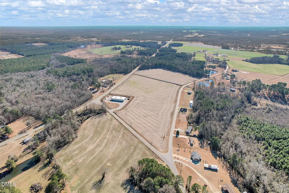2327 Us-701 Highway Four Oaks, NC 27524