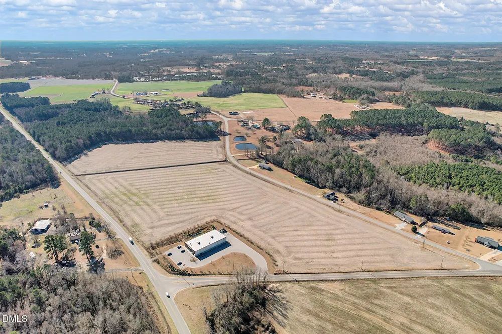 2327 Us-701 Highway Four Oaks, NC 27524