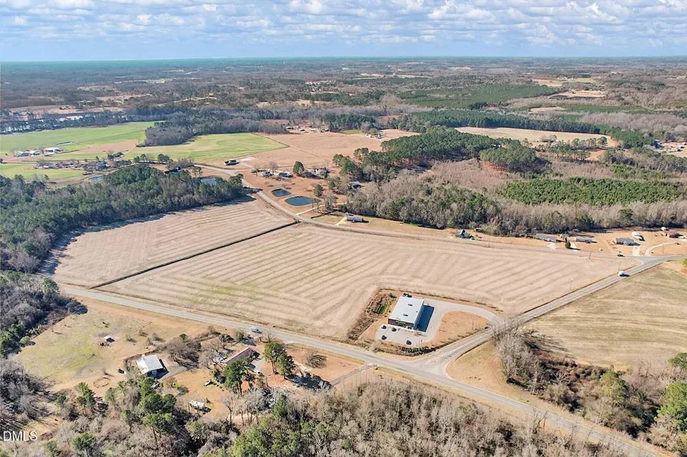 2327 Us-701 Highway Four Oaks, NC 27524
