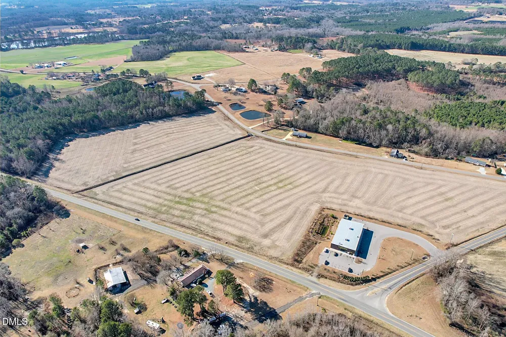 2327 Us-701 Highway Four Oaks, NC 27524