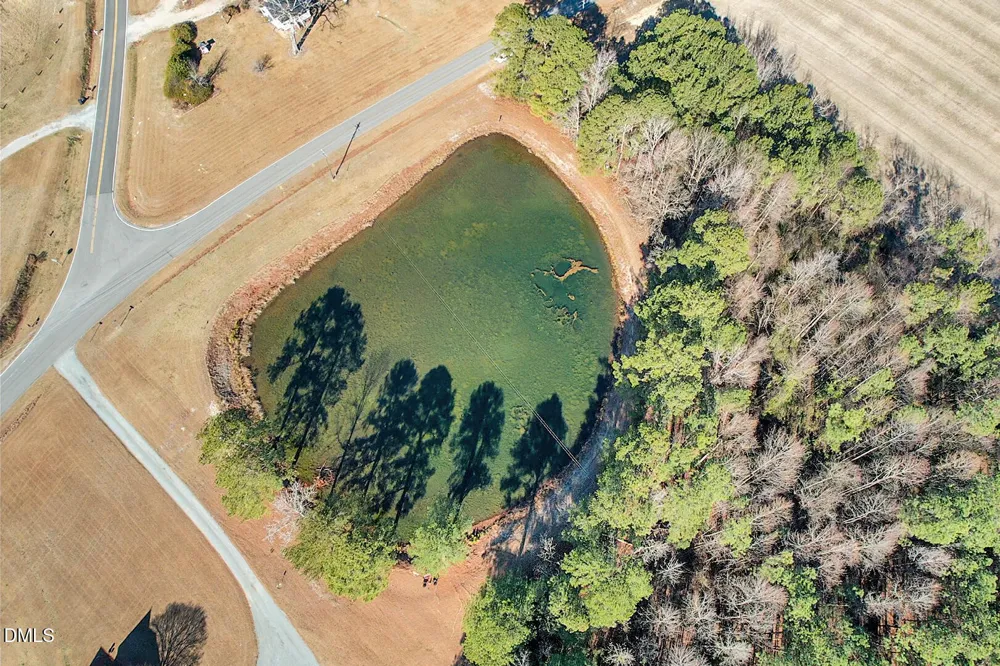 2327 Us-701 Highway Four Oaks, NC 27524