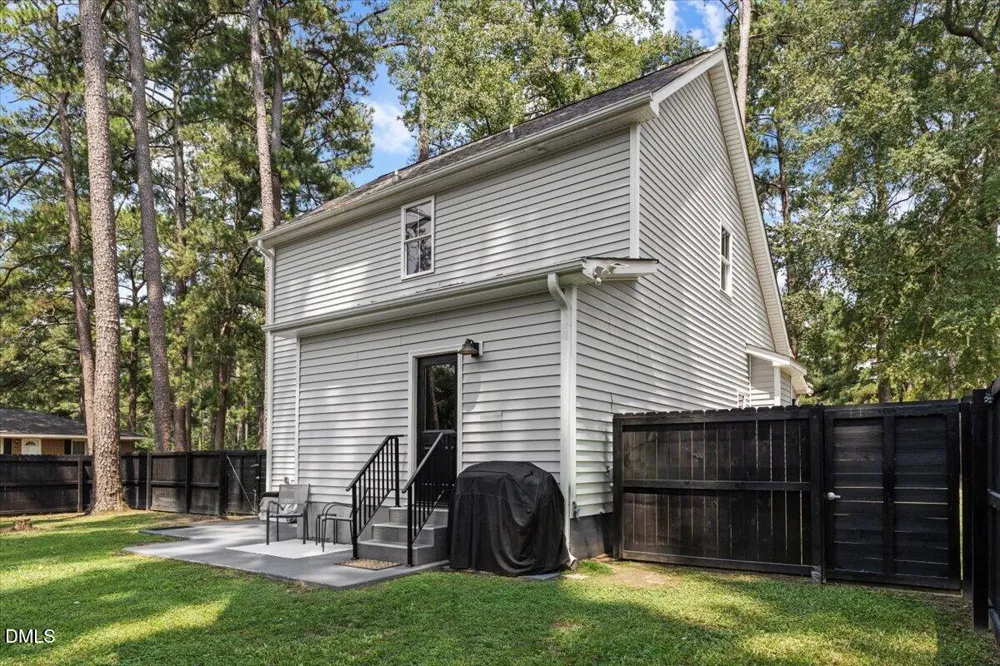 206 S Darden Street Kenly, NC 27542