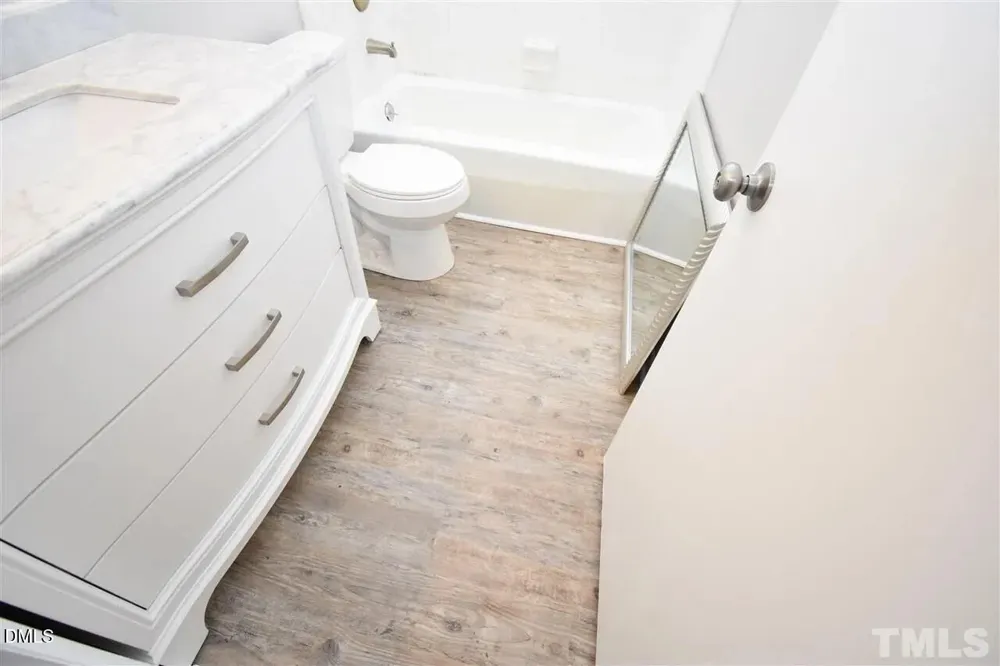 1408 Oak Tree Drive Chapel Hill, NC 27517