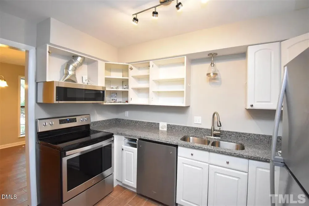 1408 Oak Tree Drive Chapel Hill, NC 27517