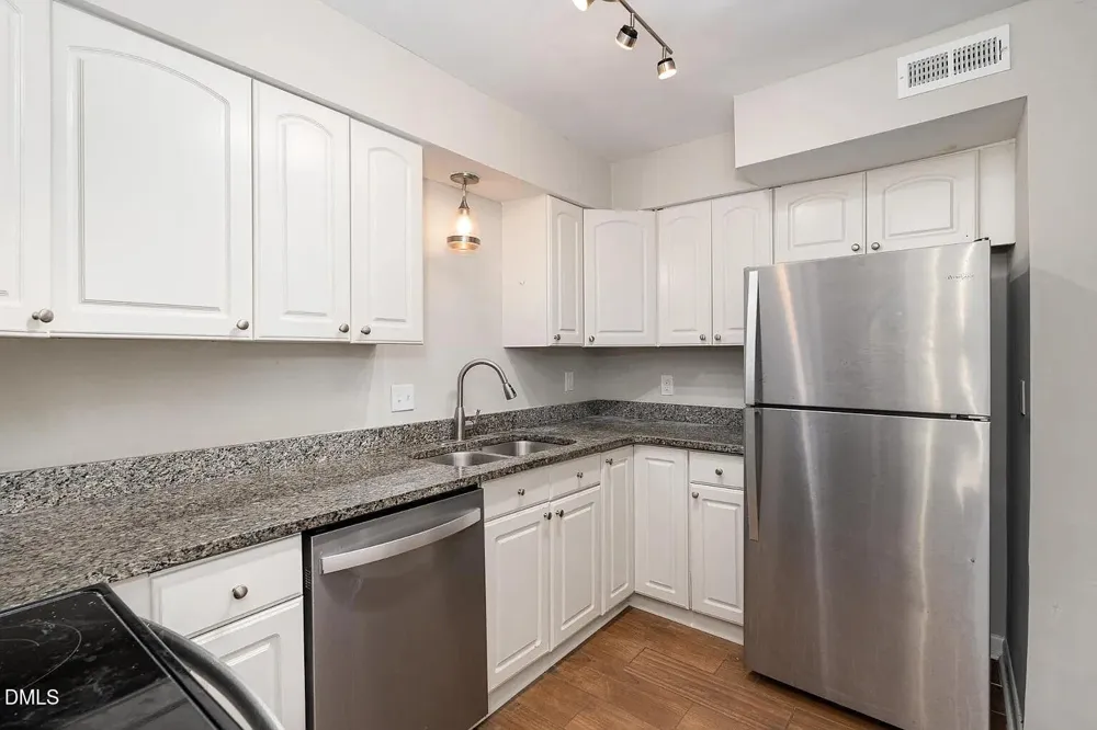 1408 Oak Tree Drive Chapel Hill, NC 27517