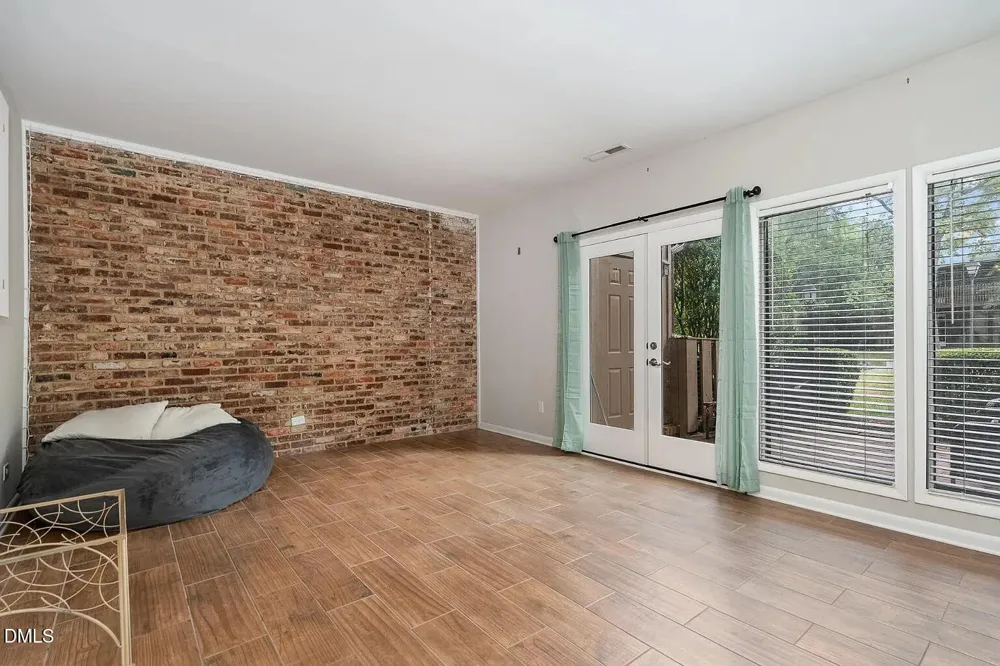 1408 Oak Tree Drive Chapel Hill, NC 27517